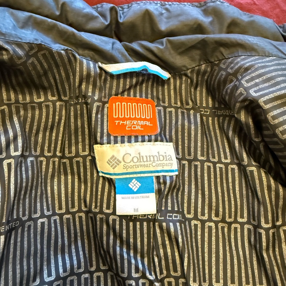 Columbia Puffer Jacket - Picture 3 of 3